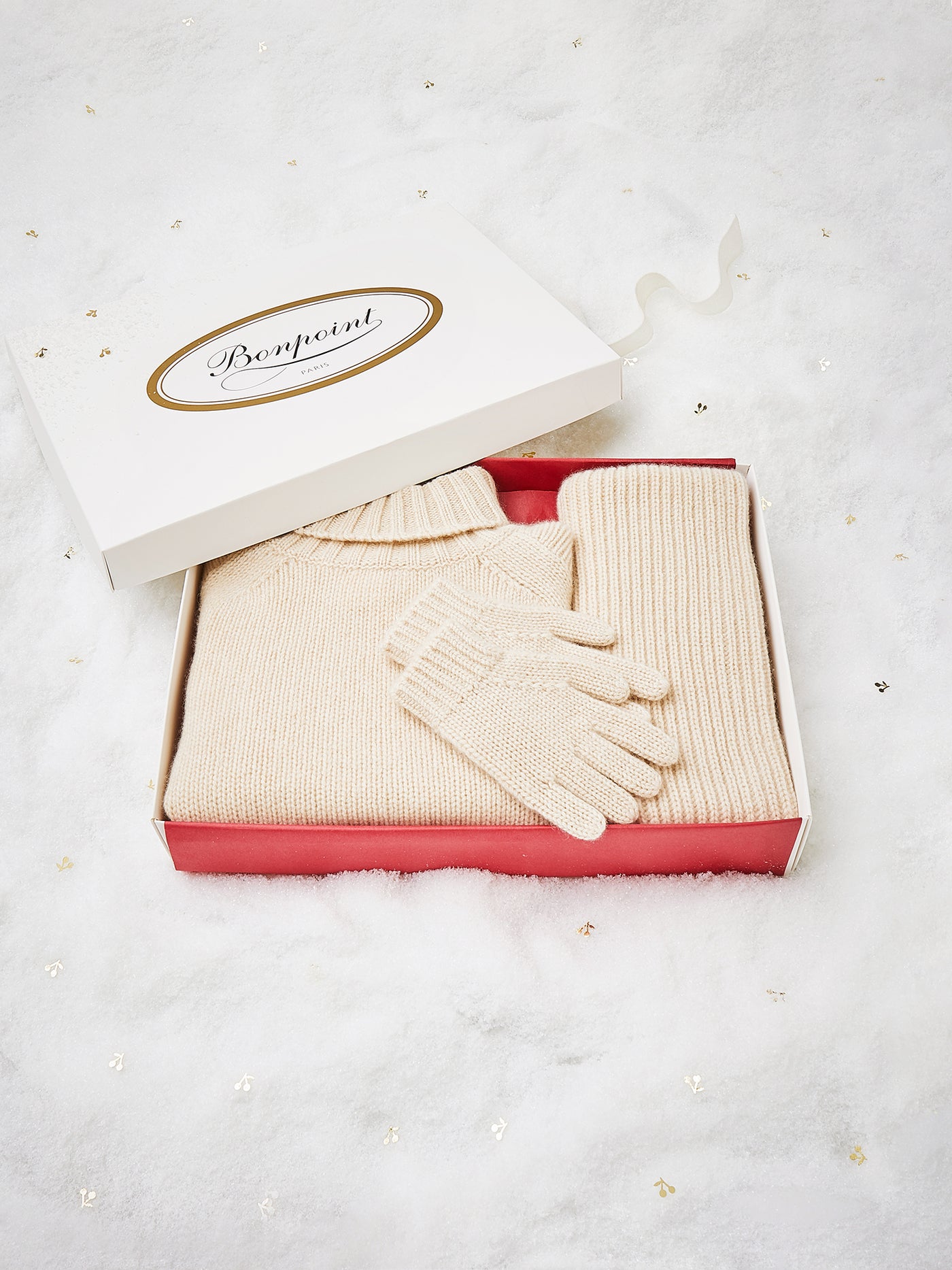 Child Cashmere pullover and accessories Christmas gift case